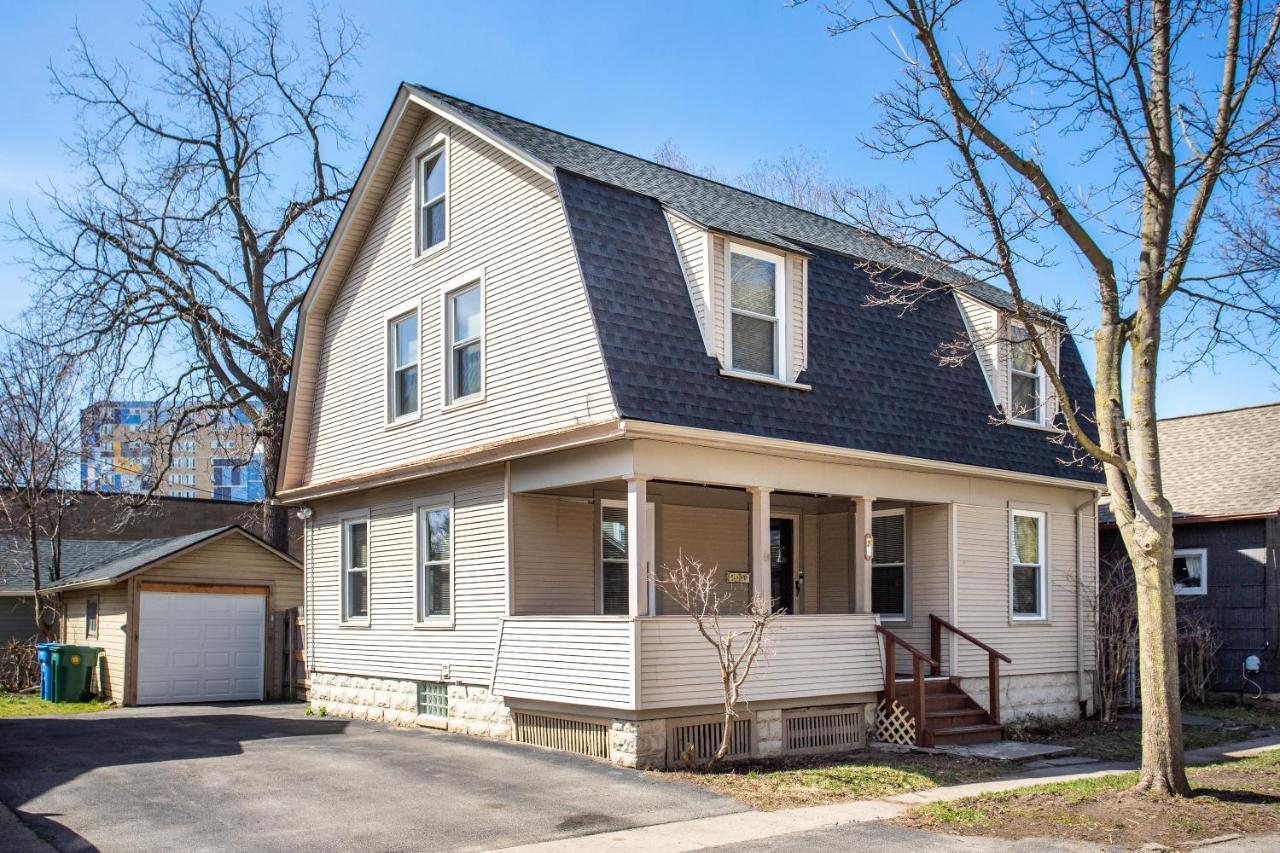 Spacious Home With In-Unit Laundry, Parking, 1Gb Wifi, & Patio Deck Ρότσεστερ Εξωτερικό φωτογραφία