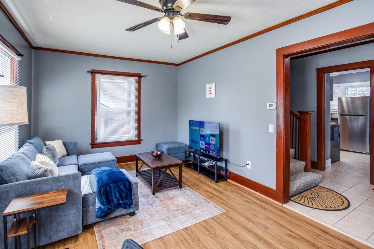 Spacious Home With In-Unit Laundry, Parking, 1Gb Wifi, & Patio Deck Ρότσεστερ Εξωτερικό φωτογραφία
