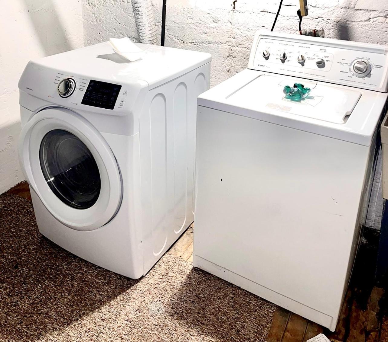 Spacious Home With In-Unit Laundry, Parking, 1Gb Wifi, & Patio Deck Ρότσεστερ Εξωτερικό φωτογραφία
